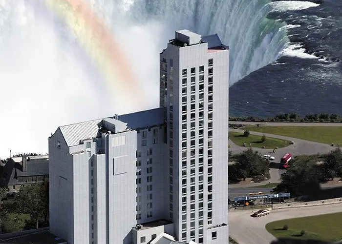 The Oakes Hotel Overlooking The Falls