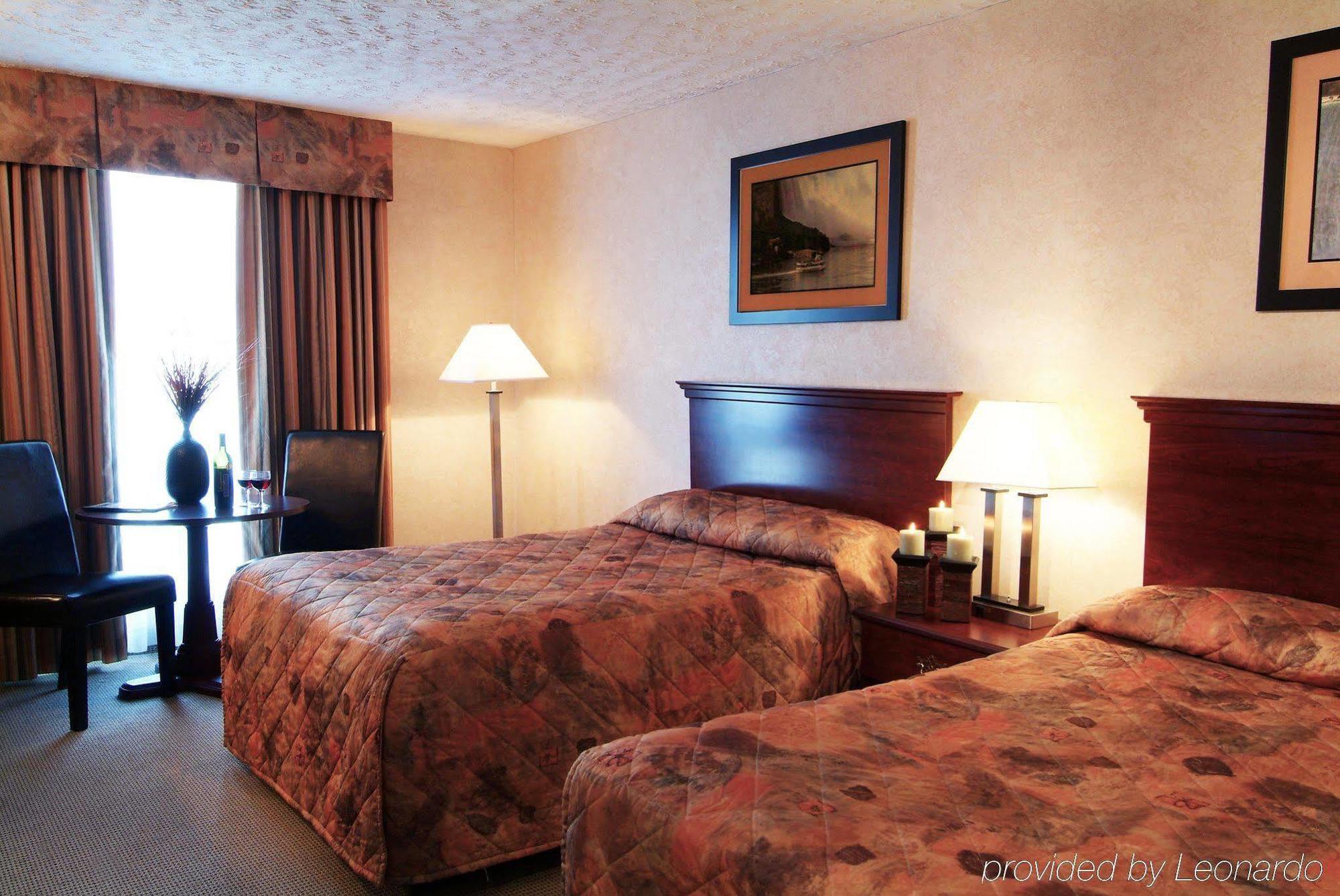 Hotel The Oakes Overlooking The Falls