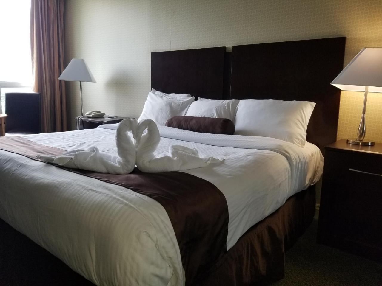 The Oakes Overlooking The Falls Hotel 4*