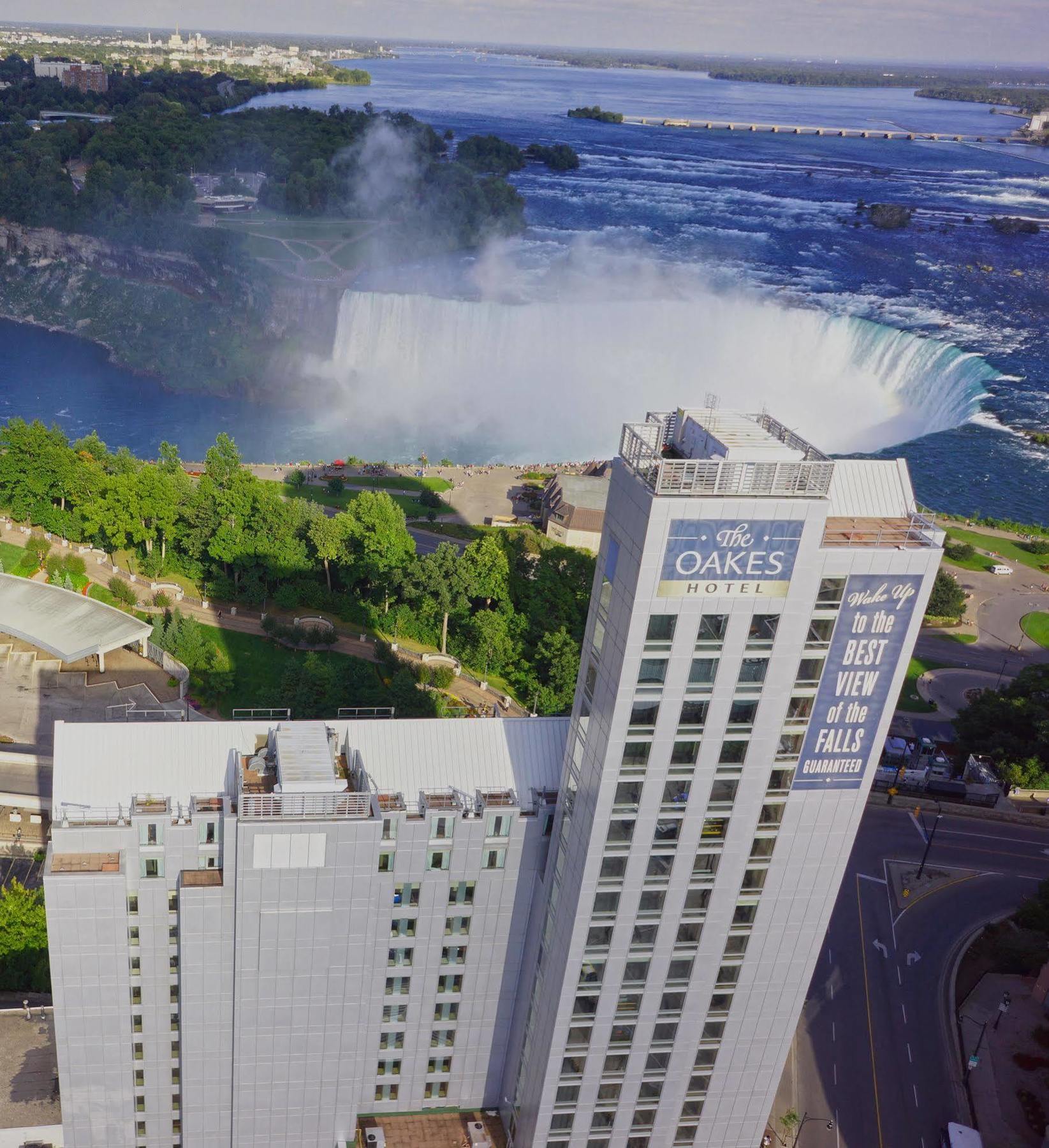 The Oakes Overlooking The Falls Hotel 4*