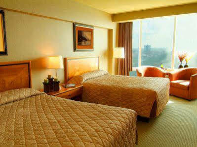 The Oakes Overlooking The Falls Hotel 4*