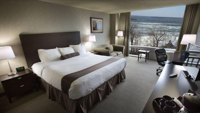 Hotel The Oakes Overlooking The Falls Niagara Falls